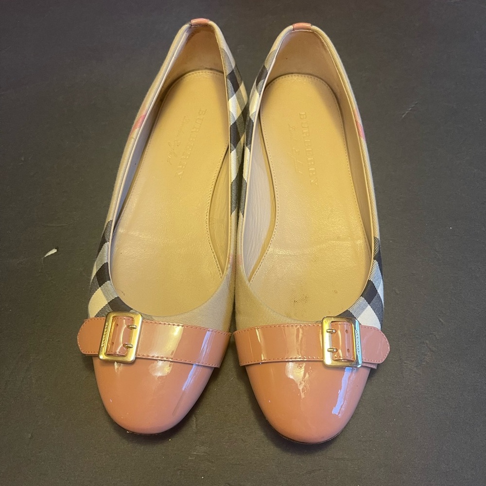Burberry flats women size 40